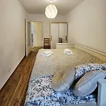 Justinrent Piekarska דירה לגניצה