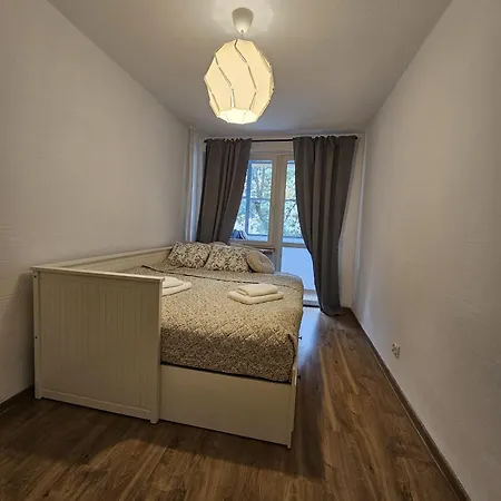 Justinrent Piekarska * Легница