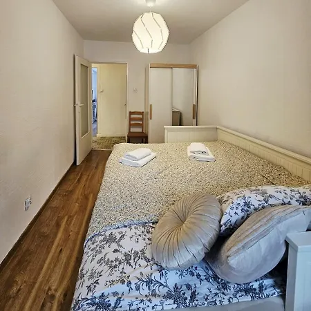 Justinrent Piekarska Апартаменты Легница